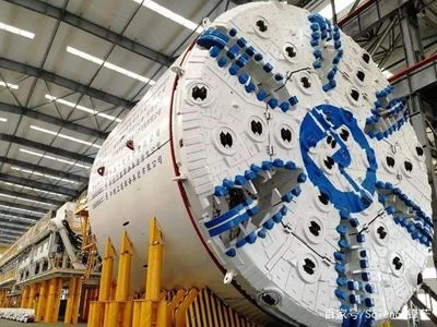 Large industrial machinery Large industrial machinery